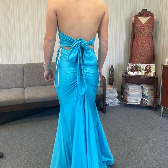 Cecile Boutique Prom Dress - Picture 2 of 2